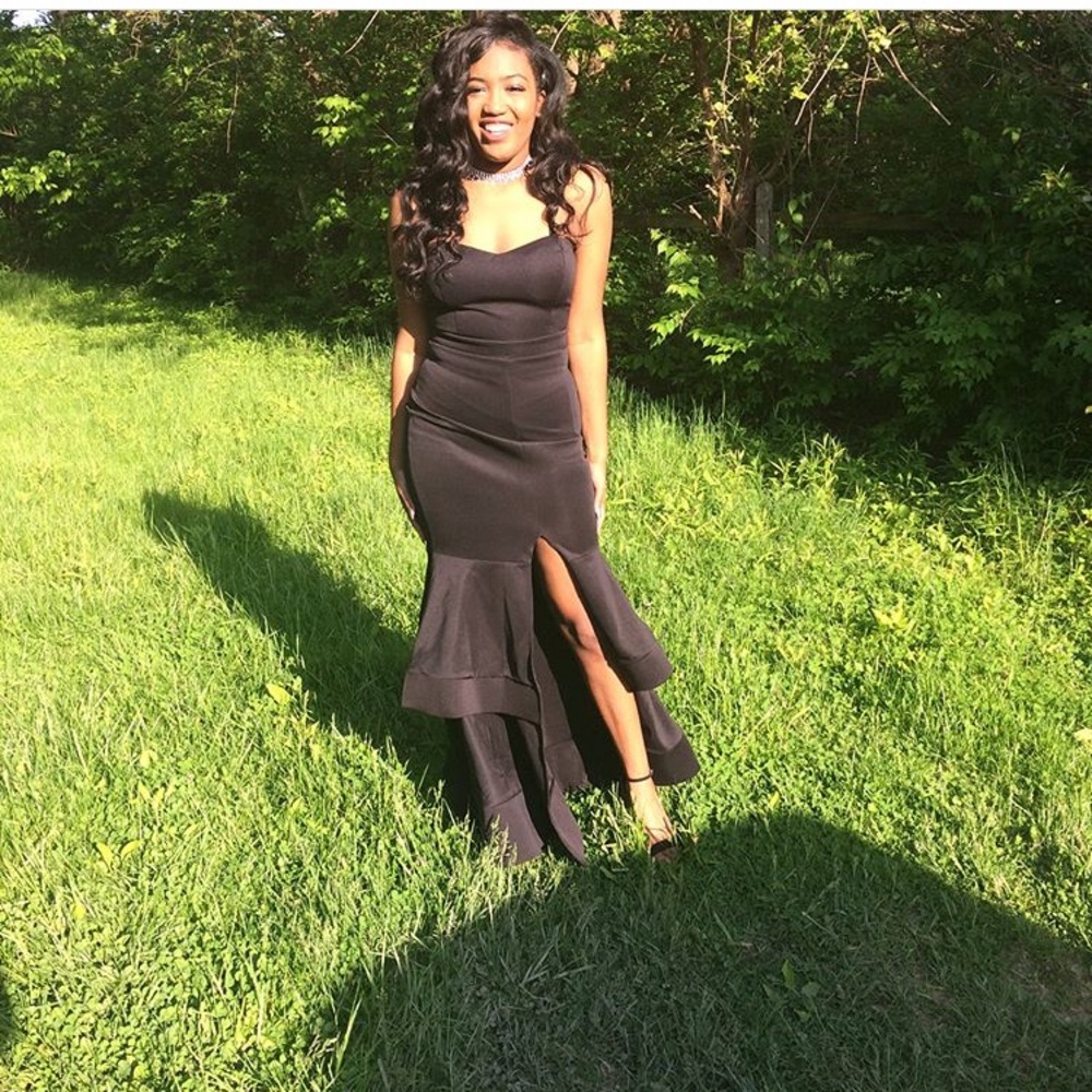 Black Prom dress